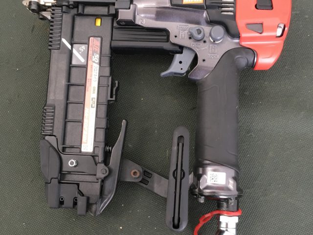 MAX マックス エア 釘打機 スーパーネイラ HA-50F3(D) 高圧 フロアネイラを買取りました!
