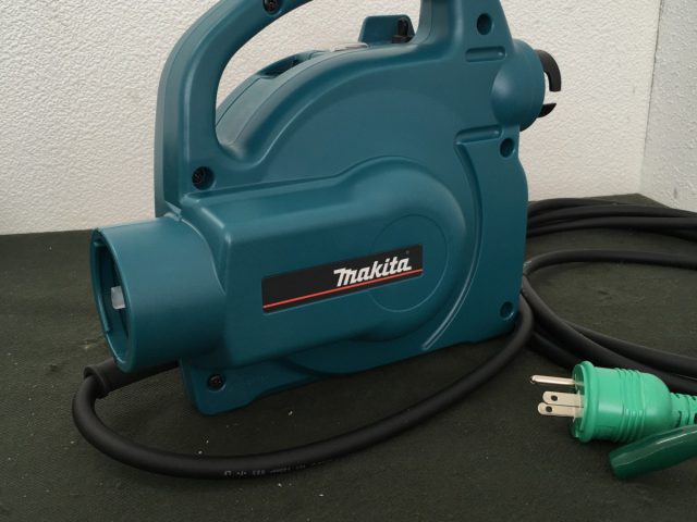 マキタ makita 小型集じん機 モデル450(P)を買取りました!